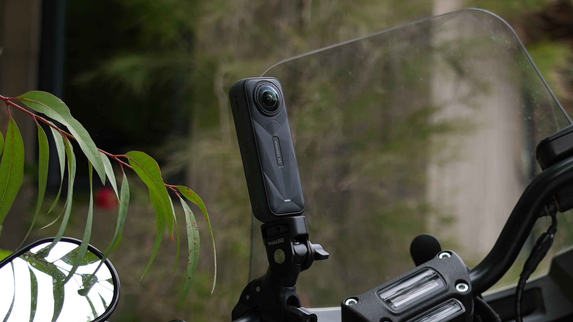 Gana una Insta360 X5 y un kit para moto
