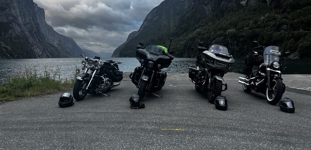 From fjords to friendship: our unforgettable motorcycle journey through Norway
