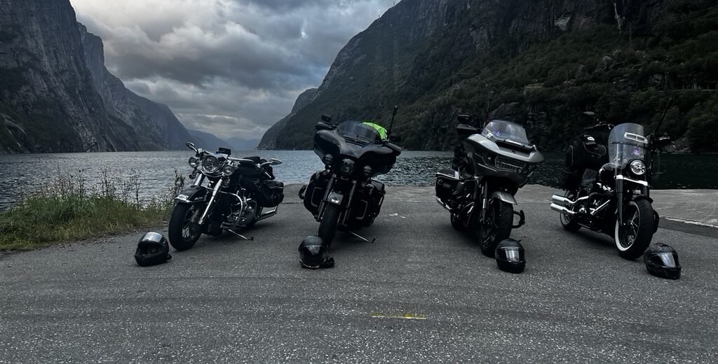 Van fjorden tot vriendschap: onze onvergetelijke motorreis door Noorwegen