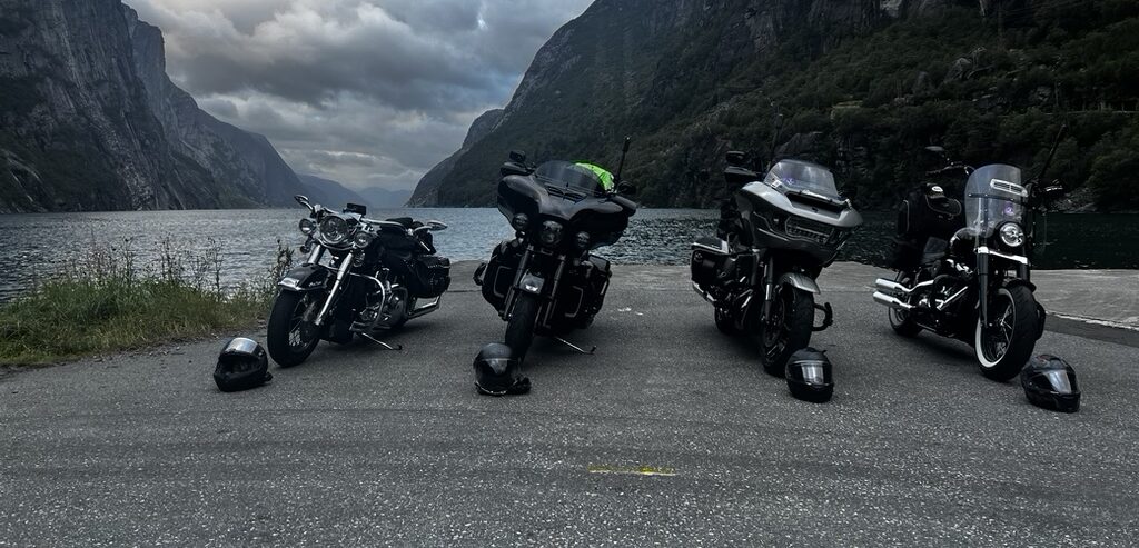 From fjords to friendship: our unforgettable motorcycle journey through Norway