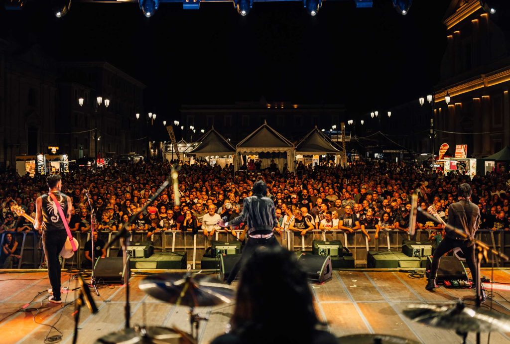 A band playing at the Senigallia event