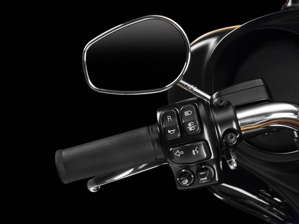 Motorcycle handlebar mounted controls