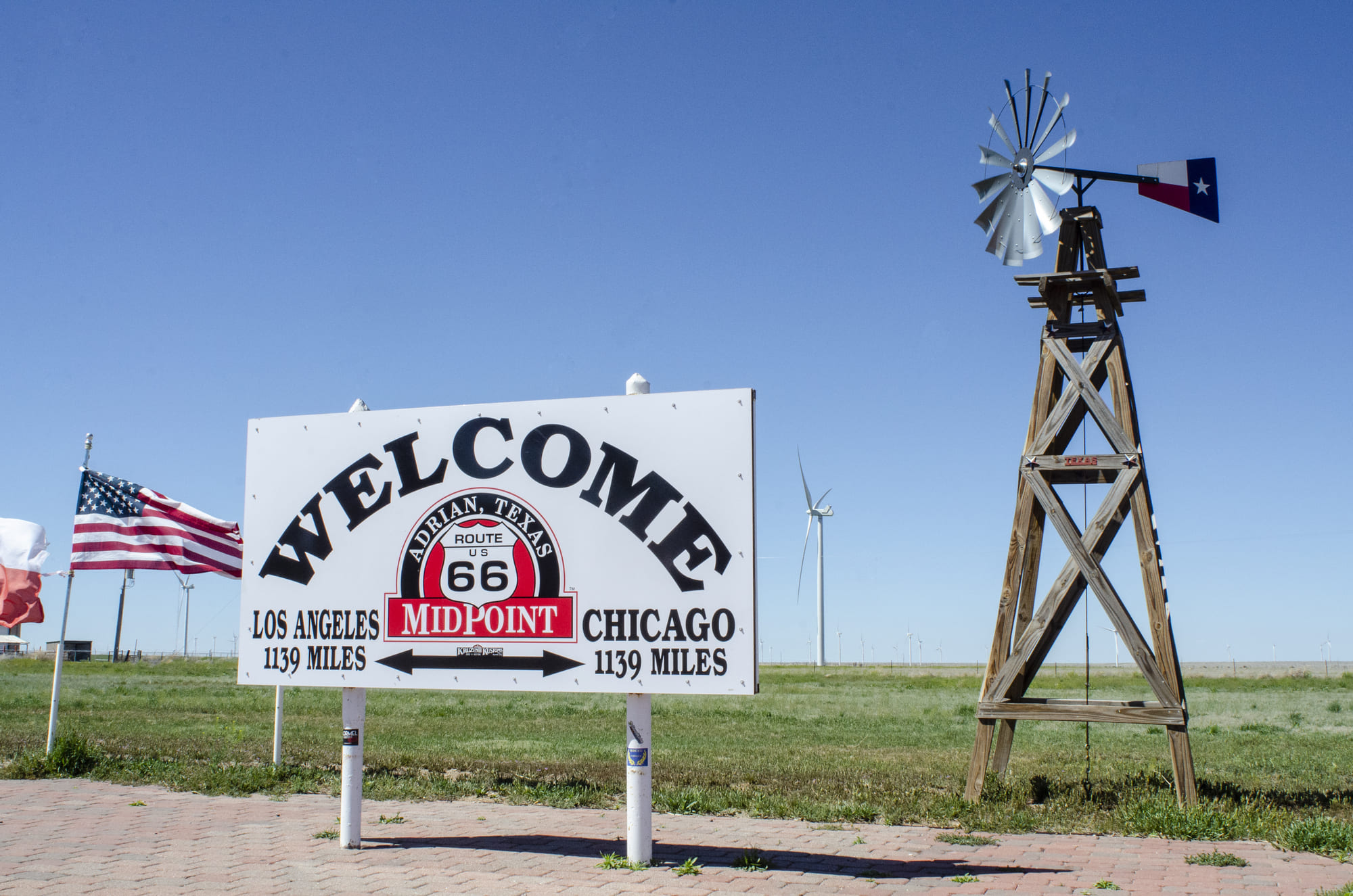 Official Midpoint Route 66